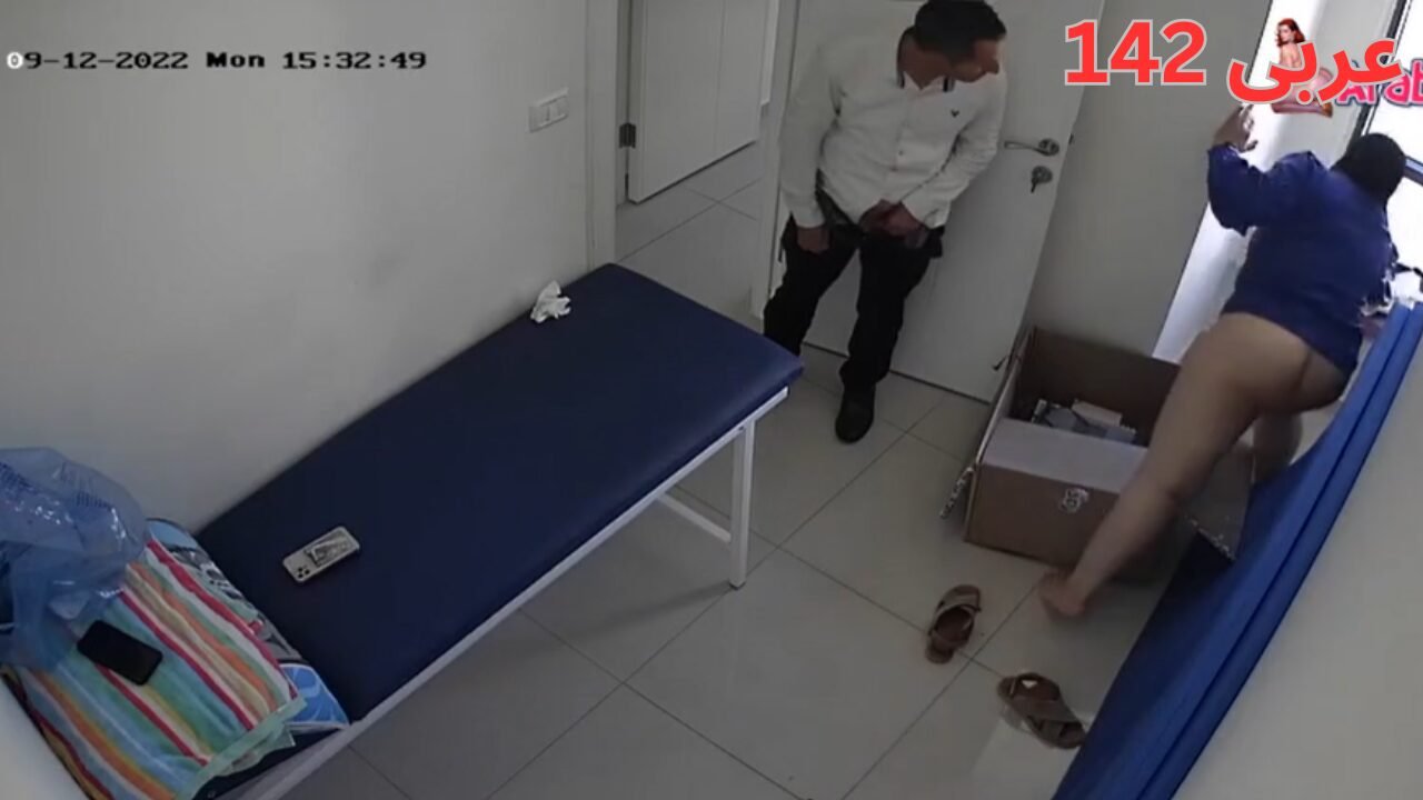 گانی دکتۆر و پەرستا لە ژوری نەخۆش  a127